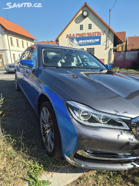 BMW Řada 7, Pravidelný servis, top stav.